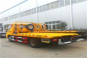 通海附近拖车救援搭电